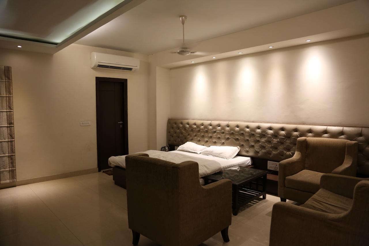 Hotel Aroma Inn Sirsa 외부 사진