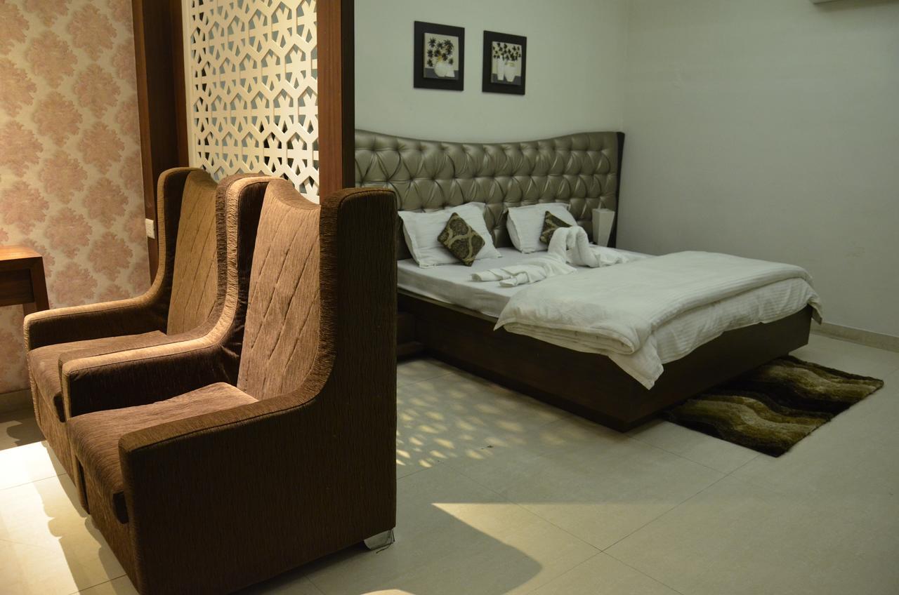 Hotel Aroma Inn Sirsa 외부 사진